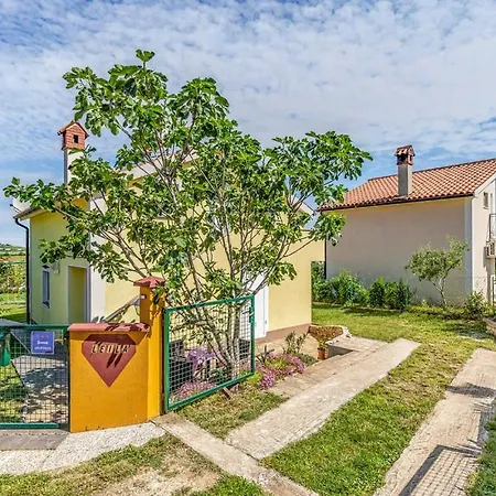 Semesterbostad Leila Medulin