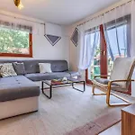 Leila Tatil Evi *